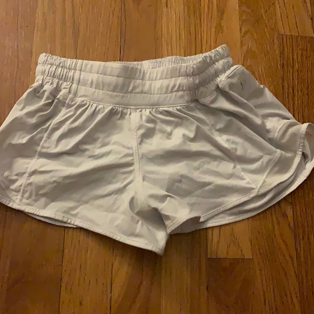 lulu lemon white shorts size 2